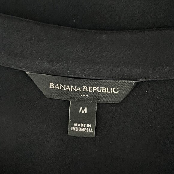Banana Republic Factory Black Button-Front Blouse (M) - Picture 11 of 13